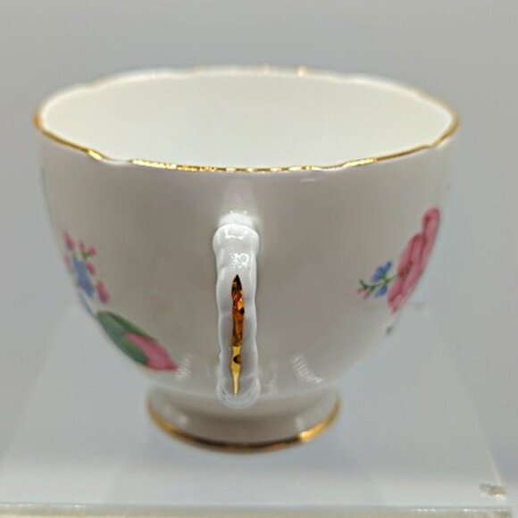 Teacup & Saucer Fine Bone China Made in England Floral Gold Trim - Picture 4 of 9